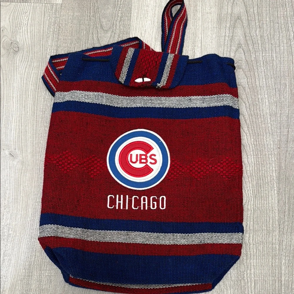 Colorful Striped Tote Bag with Chicago Cubs Design. B3